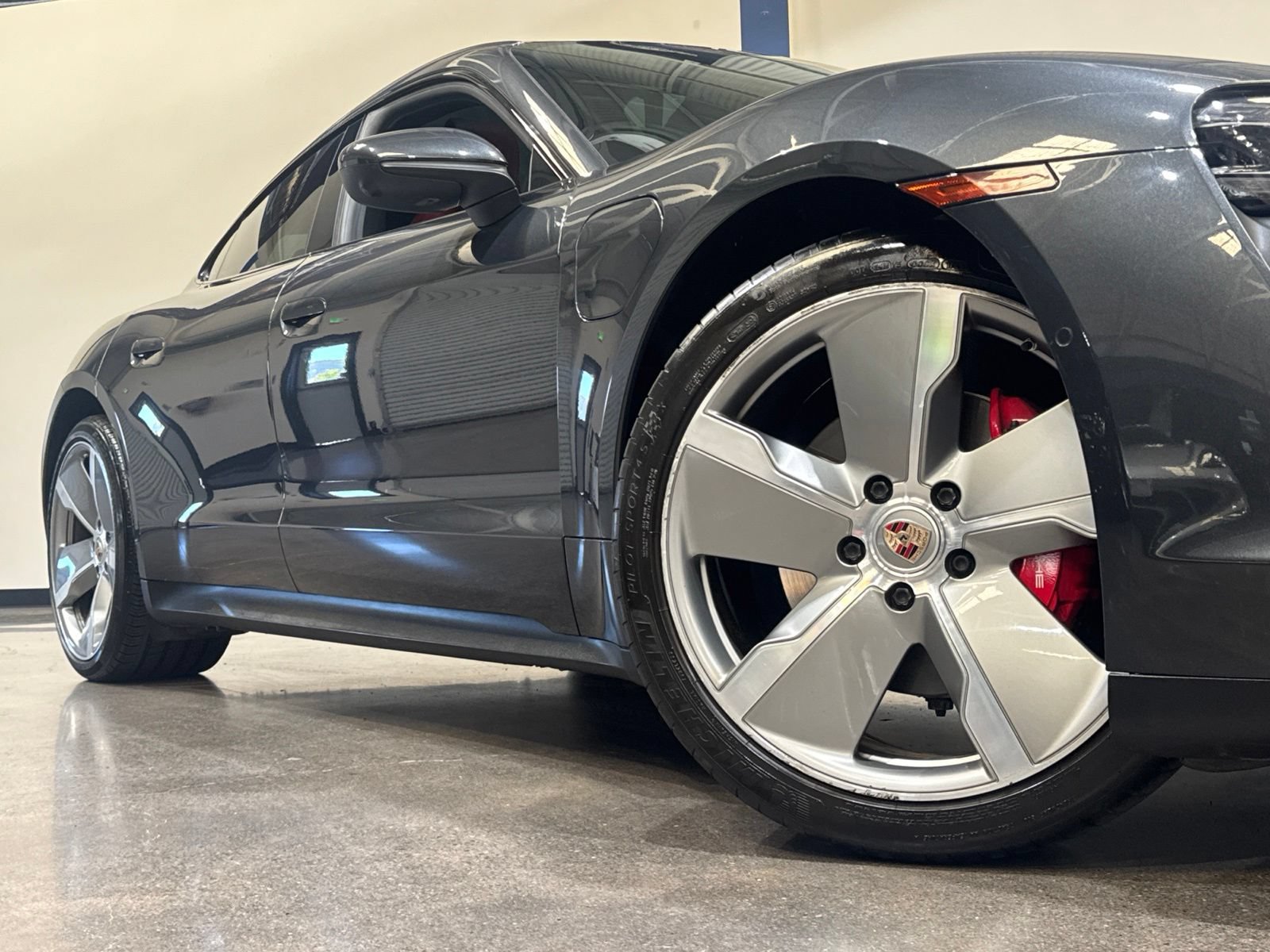 Used 2020 Porsche Taycan 4S AWD/4WD image 3