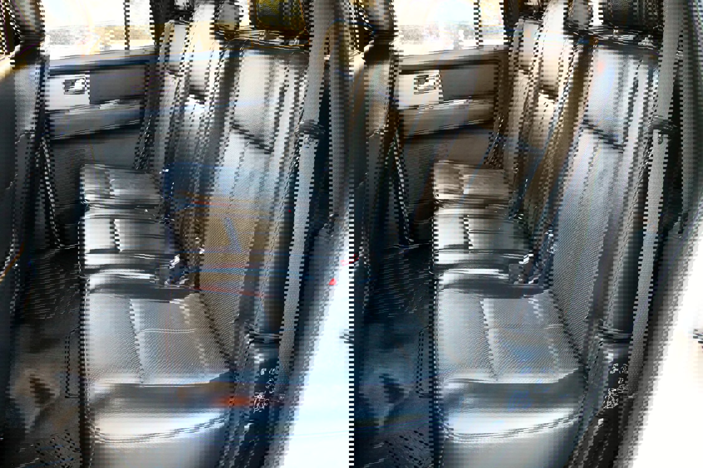 Used 2017 Ford Expedition XLT w/ Equipment Group 202A RWD image 46