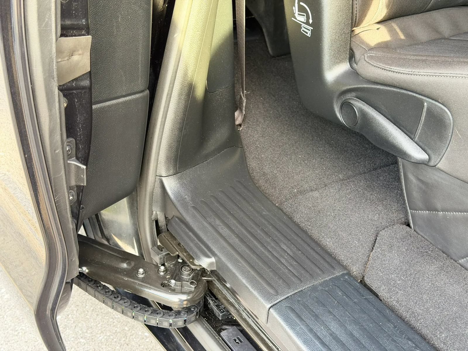 Used 2020 Chrysler Pacifica Touring w/ S Appearance Package FWD image 25