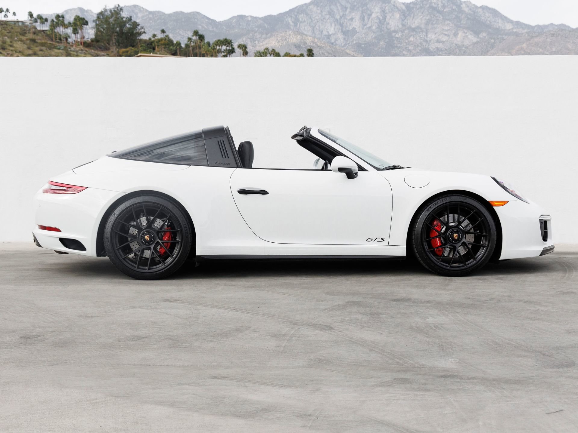 Certified 2019 Porsche 911 Targa 4 GTS image 8