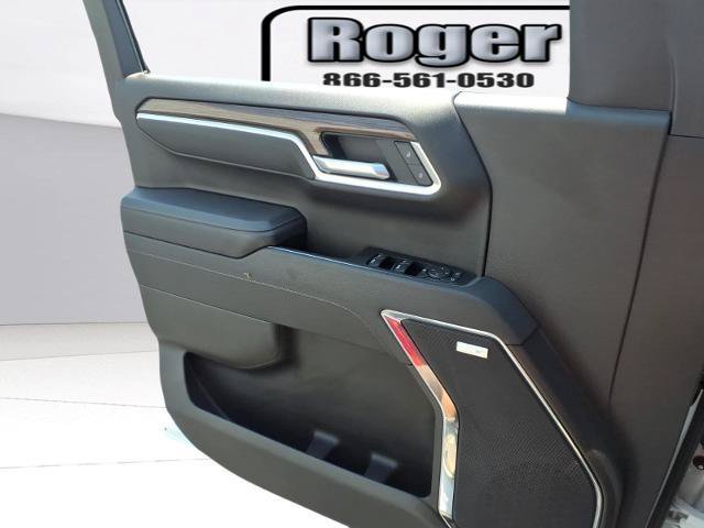 Used 2025 Chevrolet Silverado 1500 LT Trail Boss w/ Convenience Package II AWD/4WD image 21