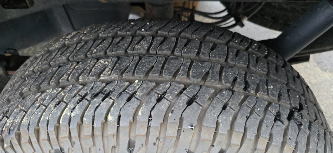 Used 2018 Ford F150 Lariat w/ Equipment Group 502A Luxury AWD/4WD image 25