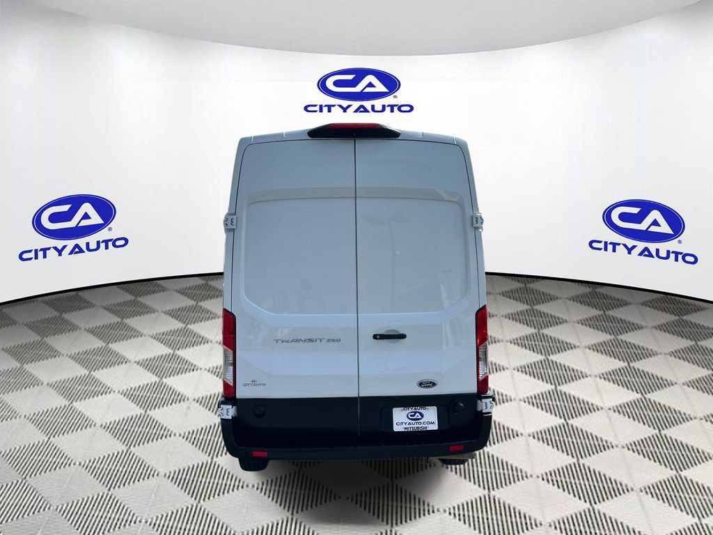 Used 2023 Ford Transit 250 148 High Roof w/ Load Area Protection Package RWD image 5