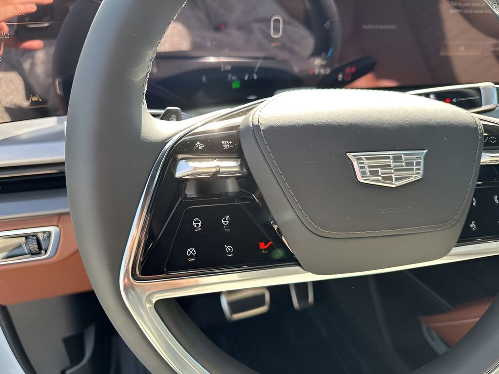 New 2026 Cadillac Vistiq Platinum w/ LPO, Floor Liner Package image 32