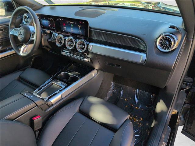Used 2025 Mercedes-Benz GLB 250 image 22