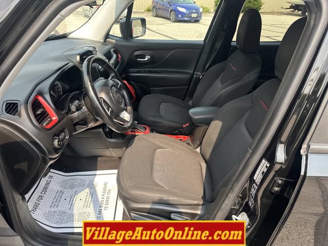 Used 2017 Jeep Renegade Trailhawk AWD/4WD image 12
