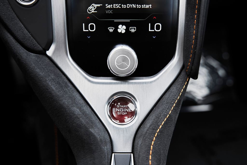 Used 2024 McLaren 750S RWD image 63