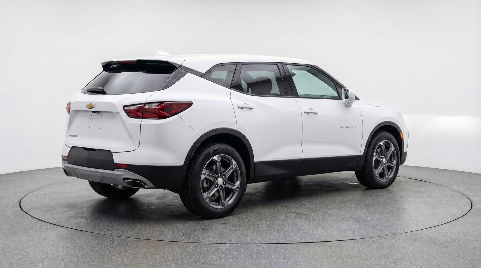 Used 2025 Chevrolet Blazer LT FWD image 9