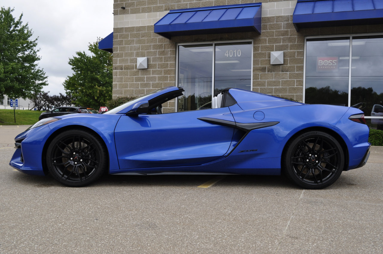 Used 2023 Chevrolet Corvette Z06 image 22