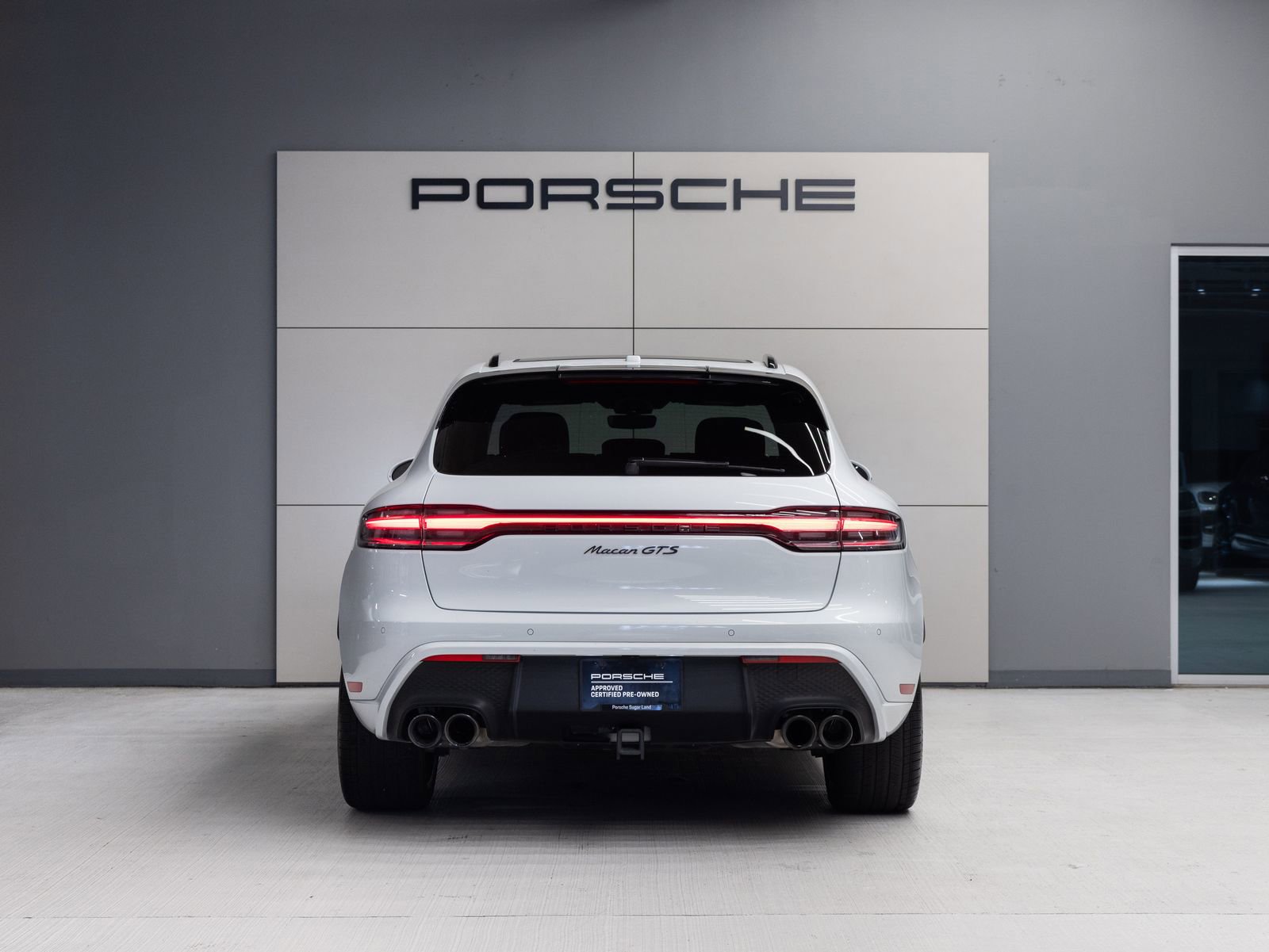 Certified 2024 Porsche Macan GTS AWD/4WD image 6