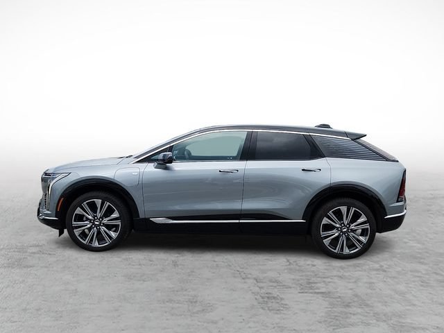 Certified 2025 Cadillac Optiq Luxury 2 AWD/4WD image 7