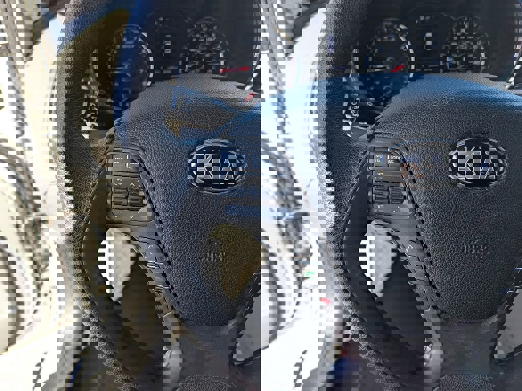 Used 2018 Kia Forte LX w/ LX Rear Camera Package image 22