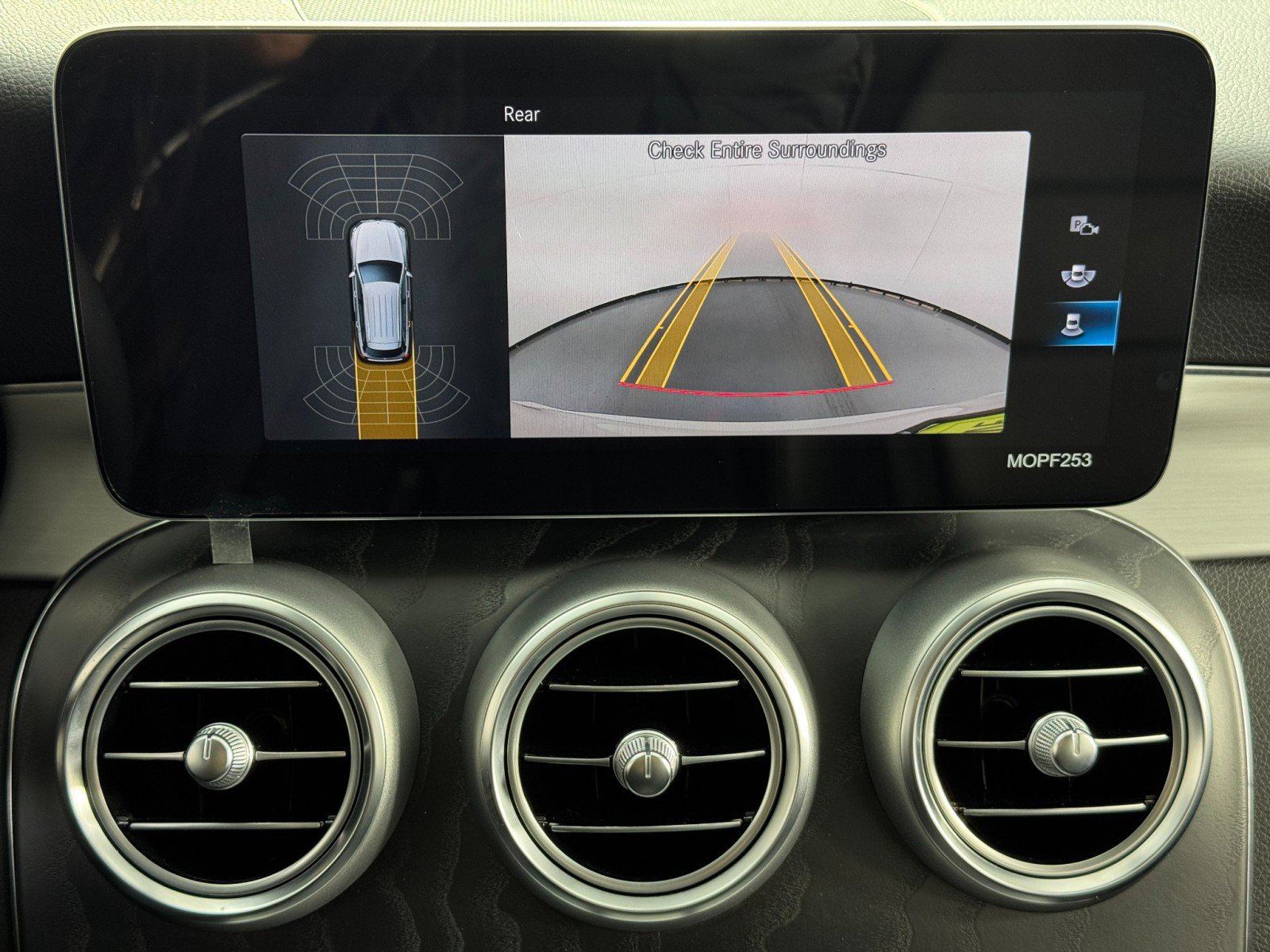 Used 2021 Mercedes-Benz GLC 300 image 28