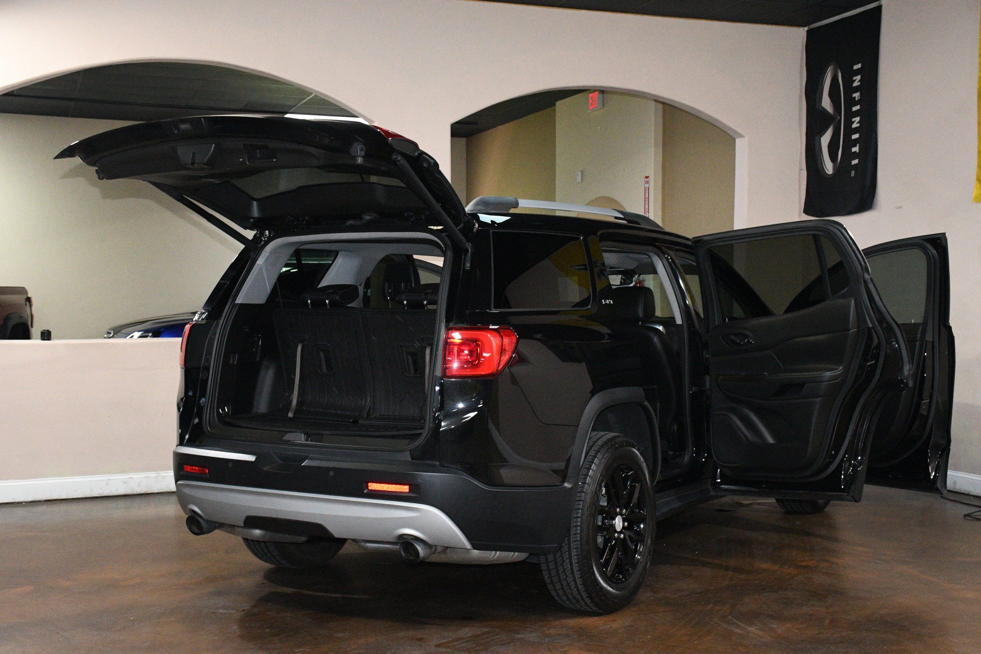 Used 2019 GMC Acadia SLT FWD image 91