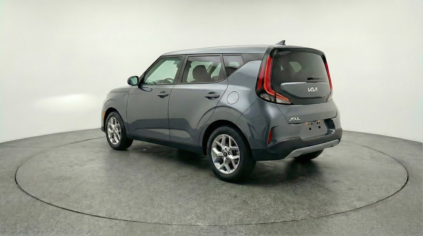 Used 2025 Kia Soul LX w/ LX Technology Package FWD image 6