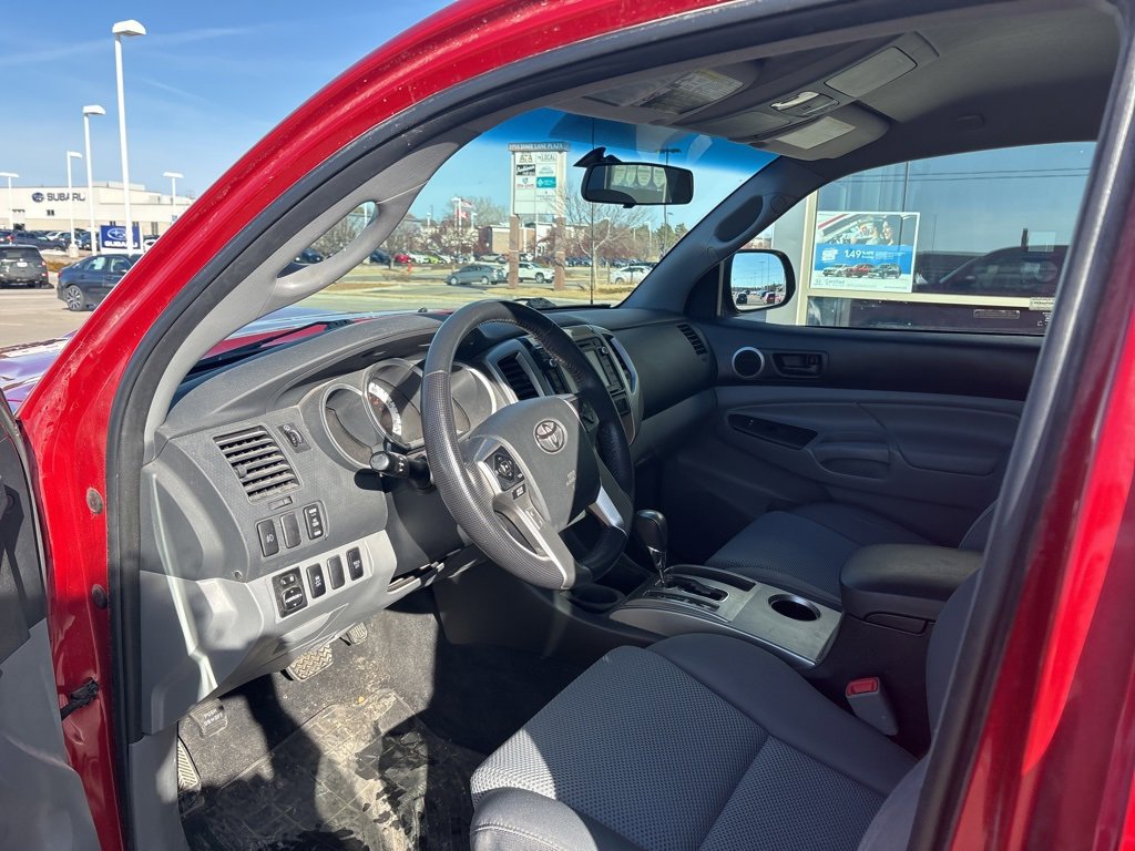 Used 2015 Toyota Tacoma 4x4 Double Cab image 11