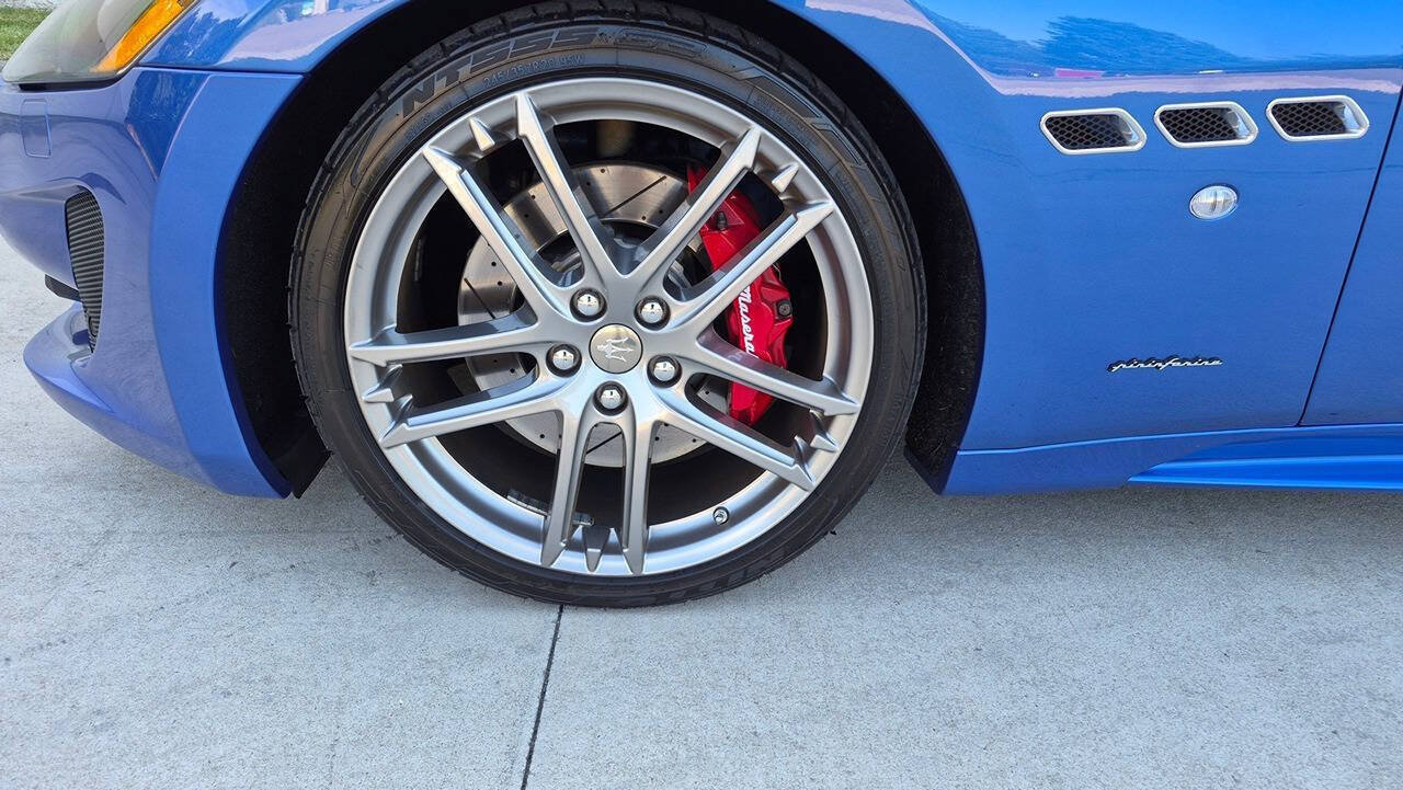 Used 2017 Maserati GranTurismo Sport RWD image 18