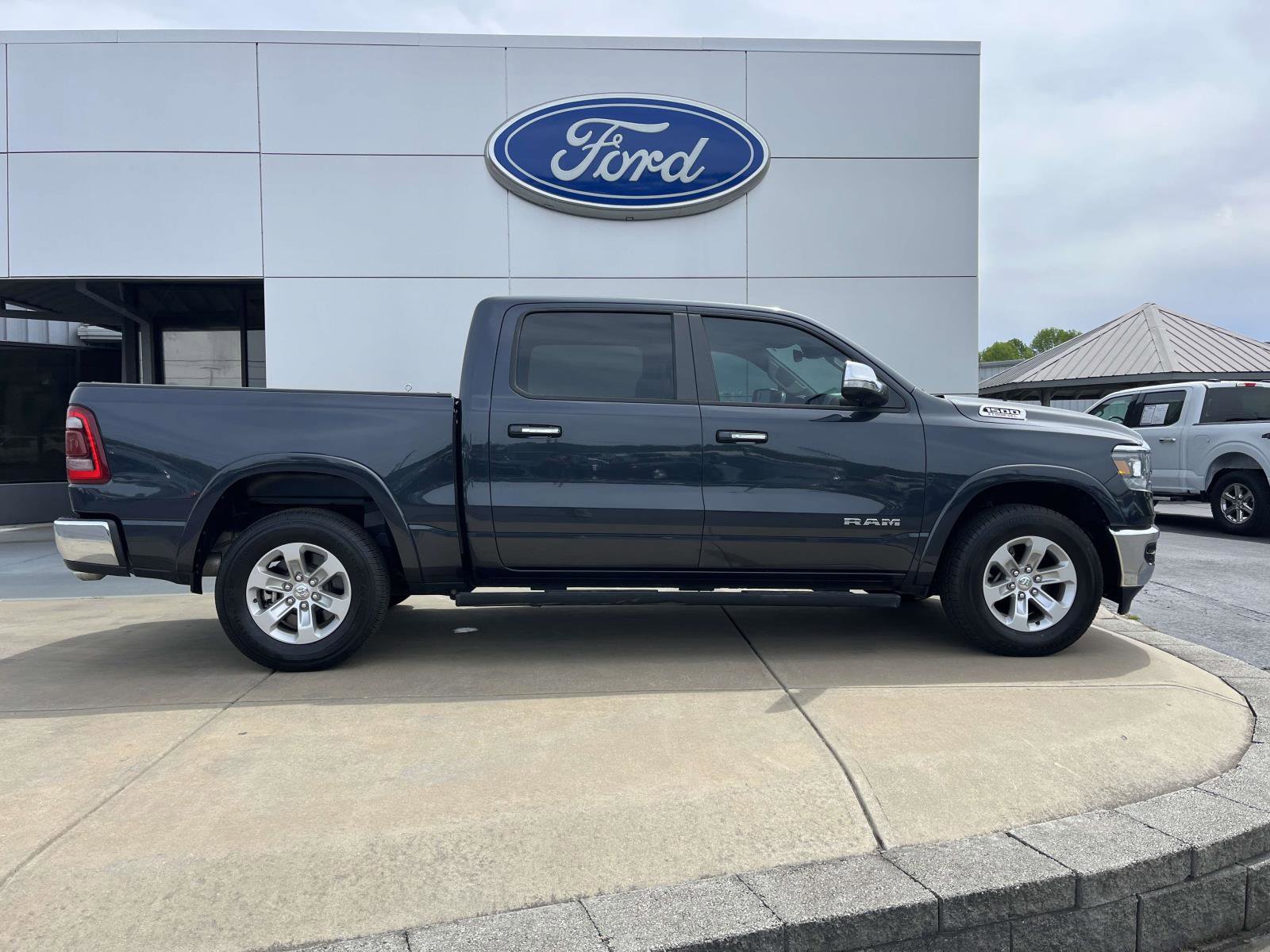 Used 2022 RAM 1500 Laramie image 3