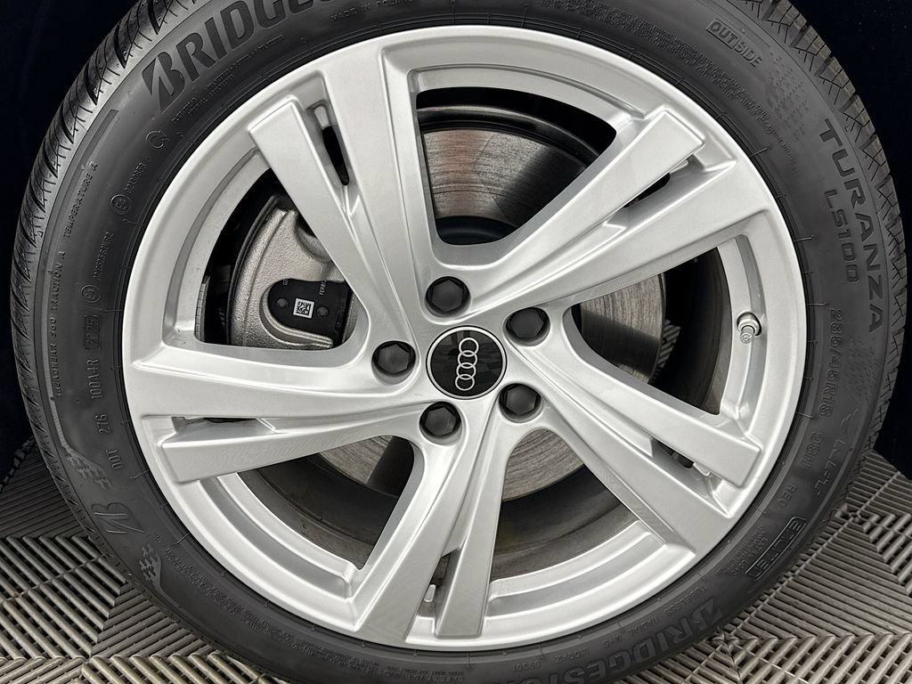 Certified 2025 Audi A5 2.0T Premium Plus w/ Premium Plus AWD/4WD image 32