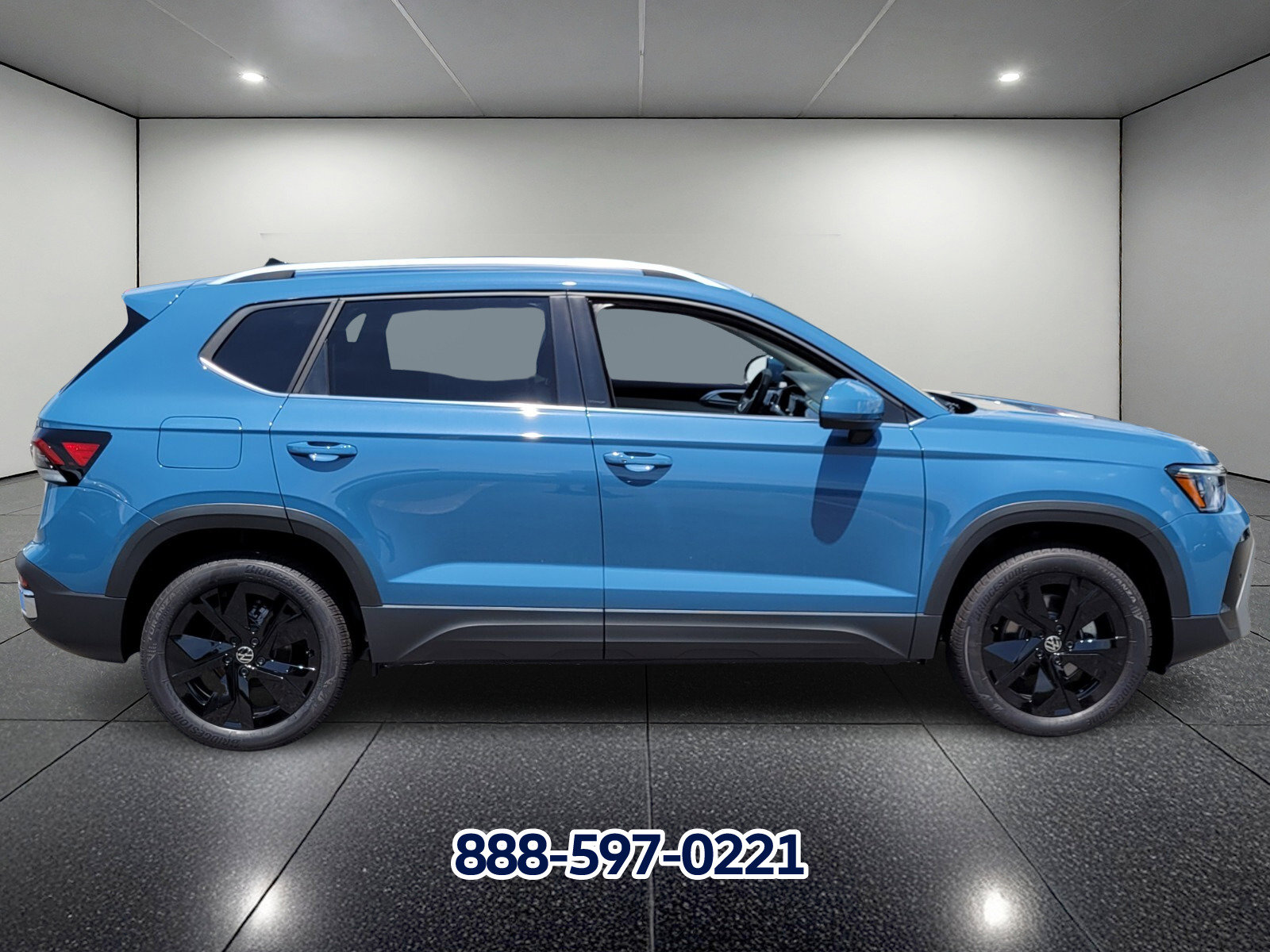 New 2025 Volkswagen Taos SE video 2