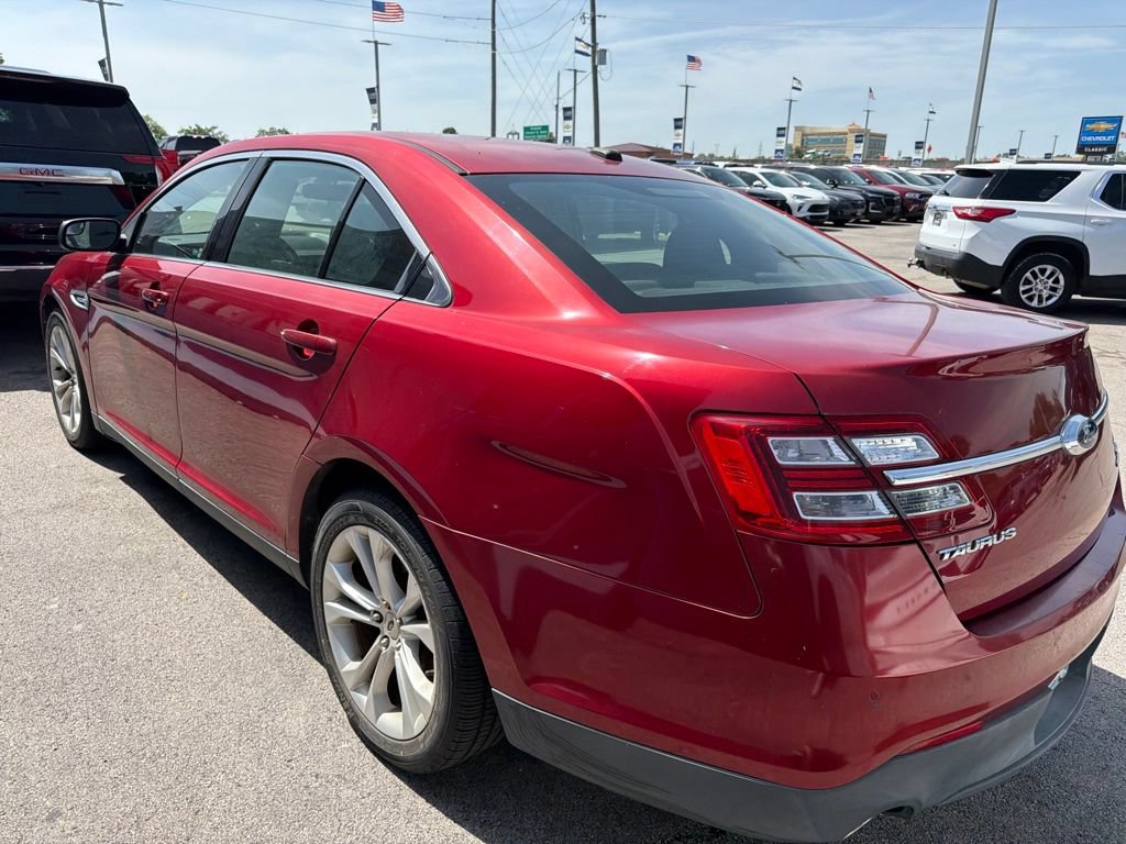 Used 2013 Ford Taurus SEL FWD image 4