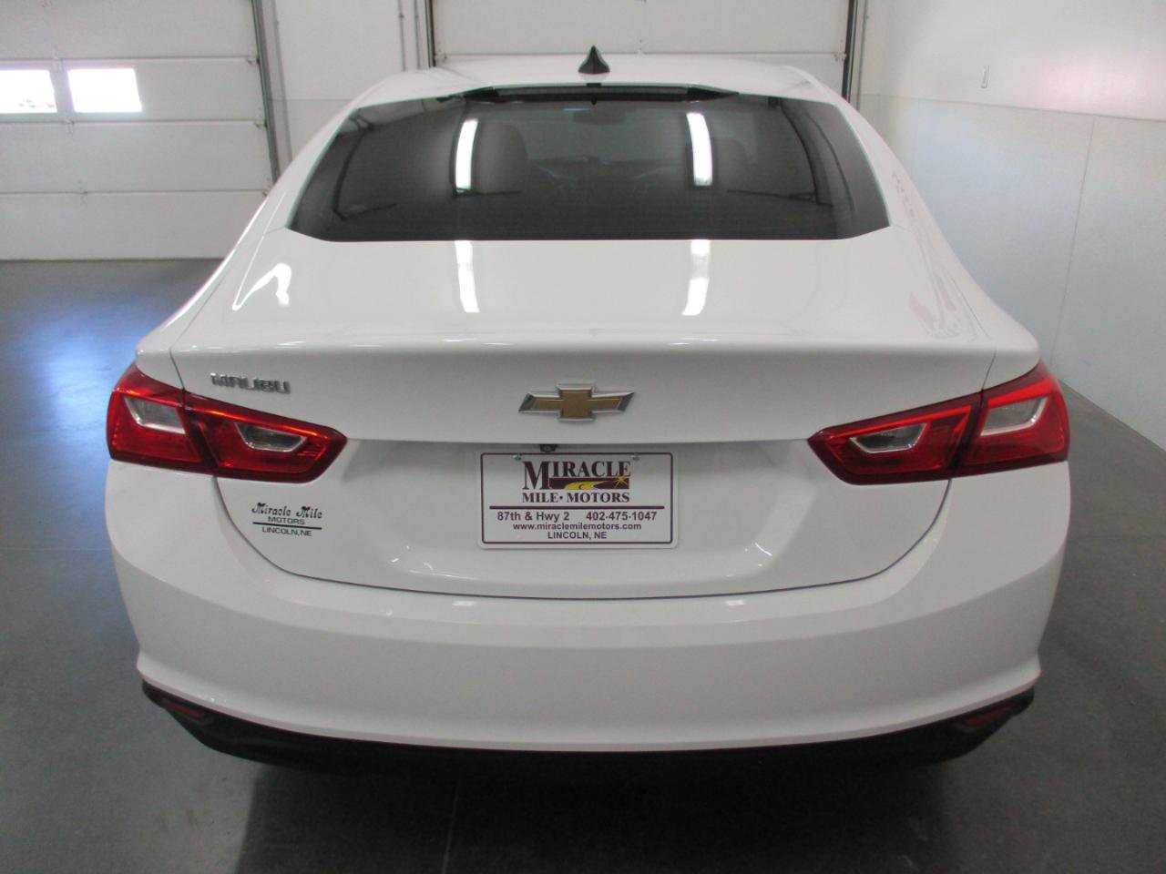 Used 2023 Chevrolet Malibu LS FWD image 5