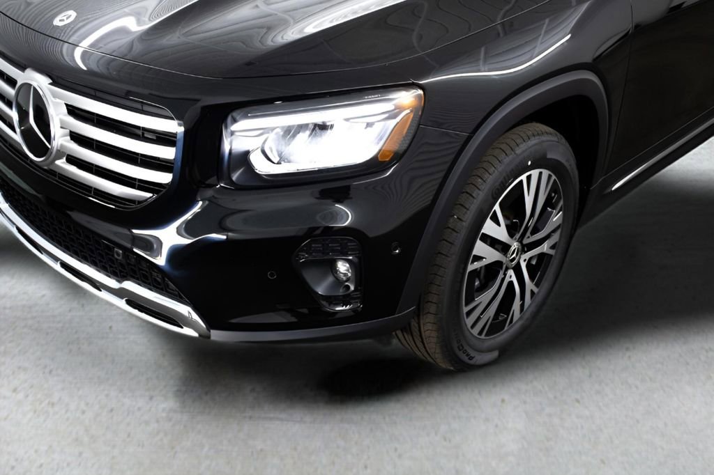 Used 2024 Mercedes-Benz GLB 250 4MATIC image 7