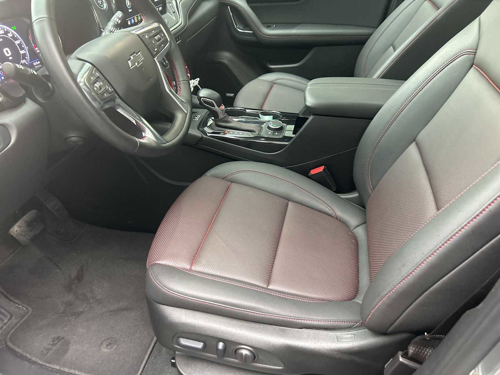 Used 2024 Chevrolet Blazer RS w/ Driver Confidence II Package image 3