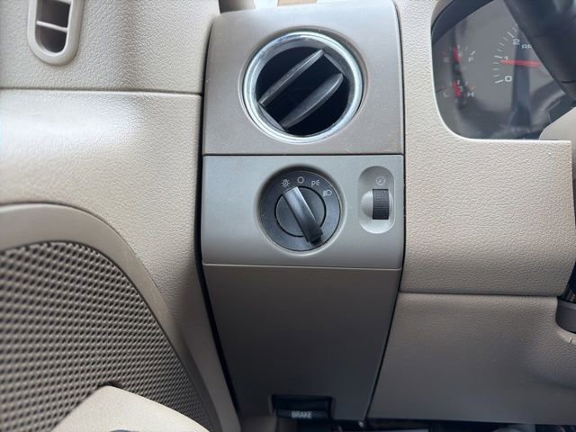 Used 2005 Ford F150 XLT image 37