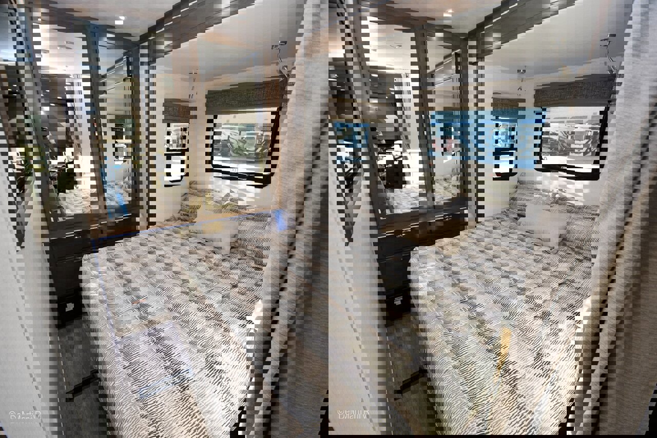 Used 2024 RAM 5500 SLT w/ Quick Order Package 2YG SLT image 7