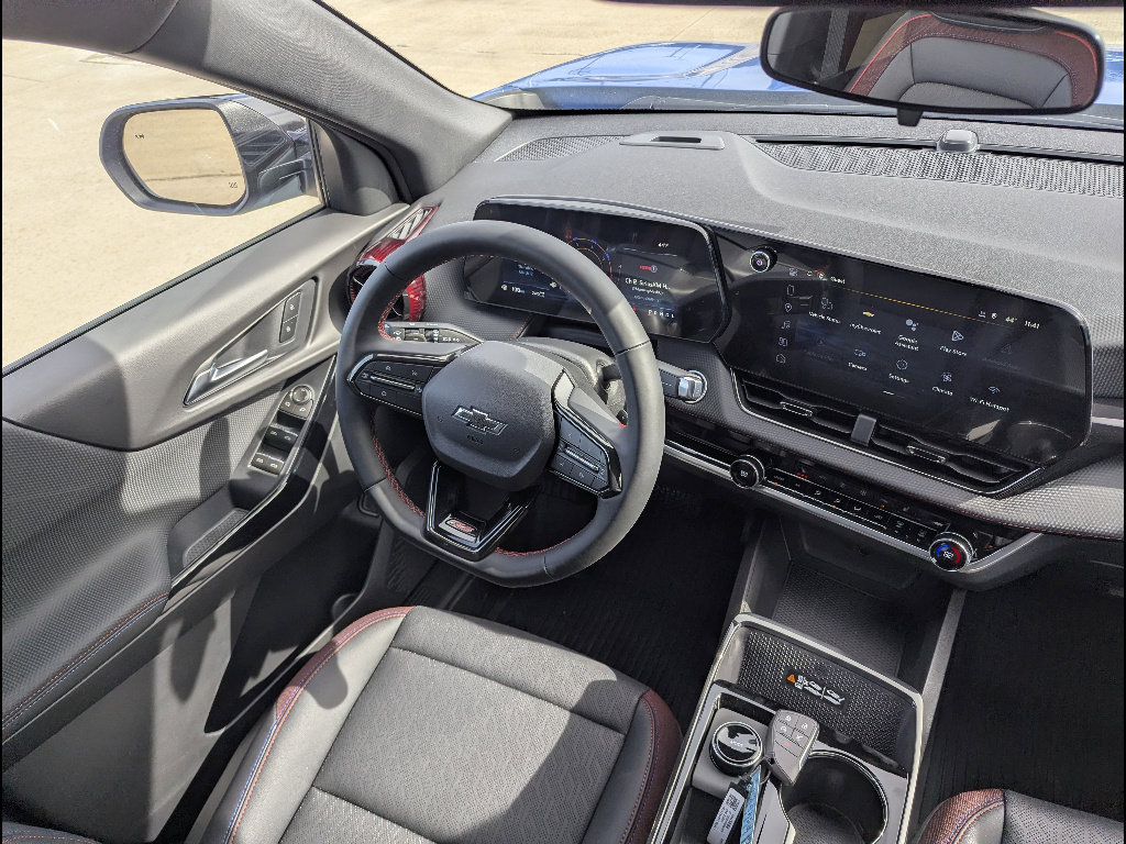 New 2026 Chevrolet Equinox RS w/ LPO, Floor Liner Package image 17