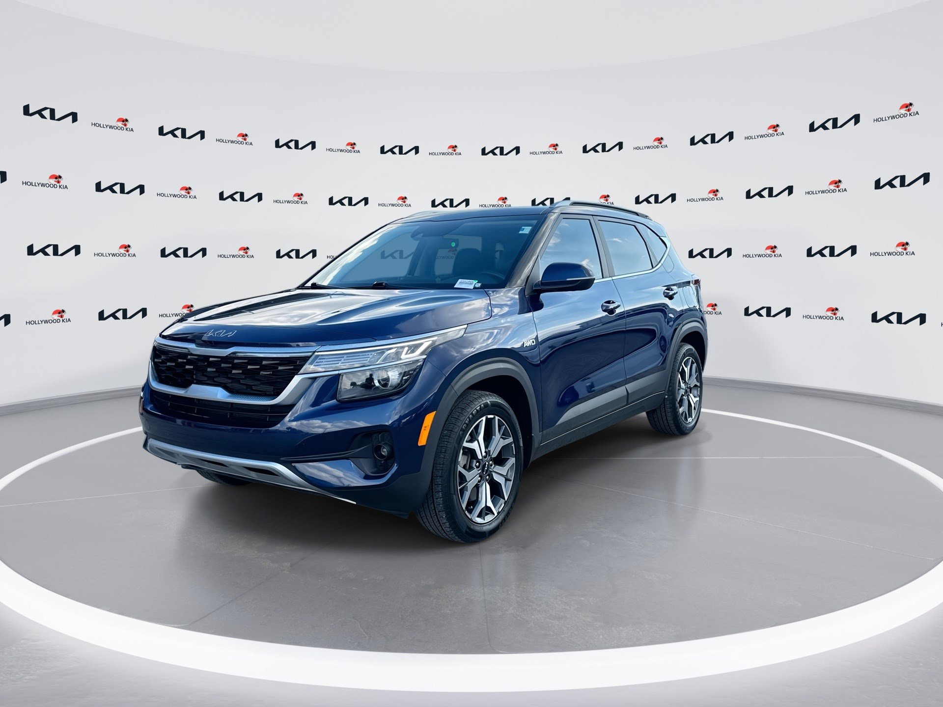 Used 2023 Kia Seltos EX image 4
