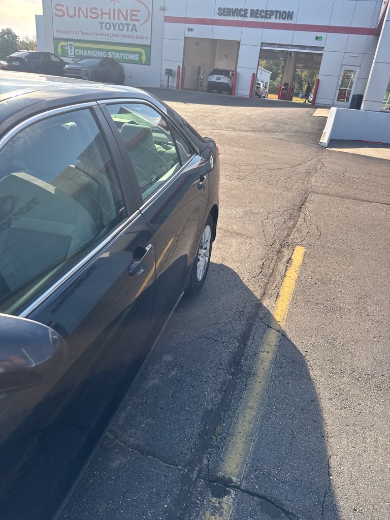 Used 2014 Toyota Camry LE FWD image 10