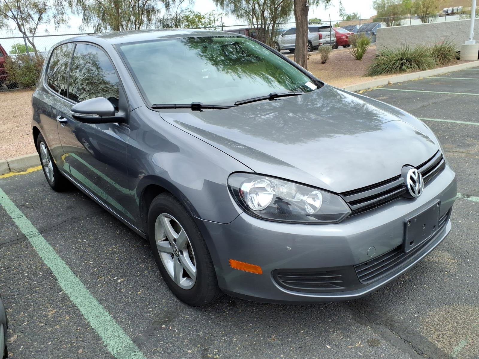Used 2012 Volkswagen Golf 2-Door image 3