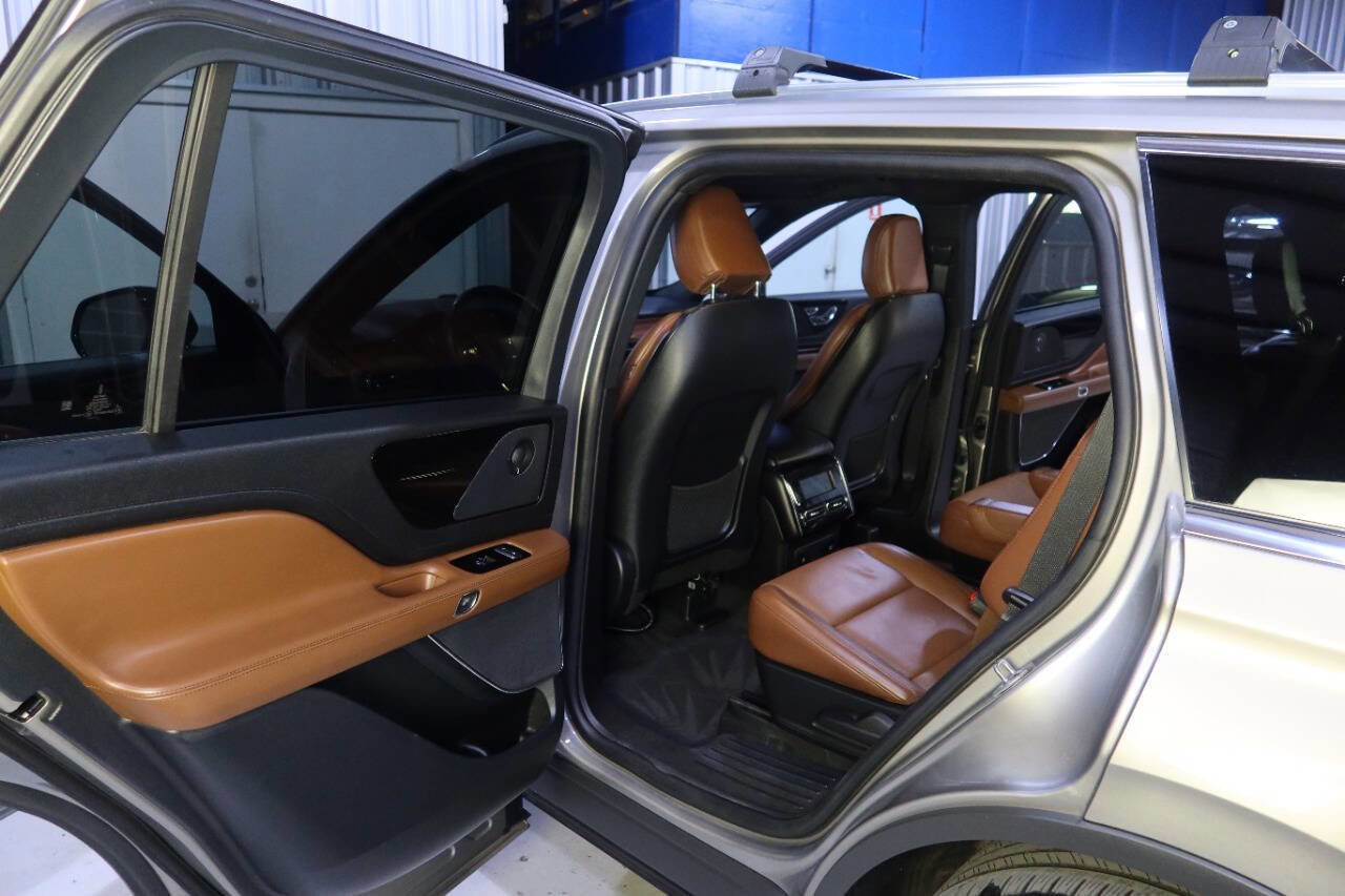 Used 2023 Lincoln Aviator Reserve w/ Equipment Group 201A image 18