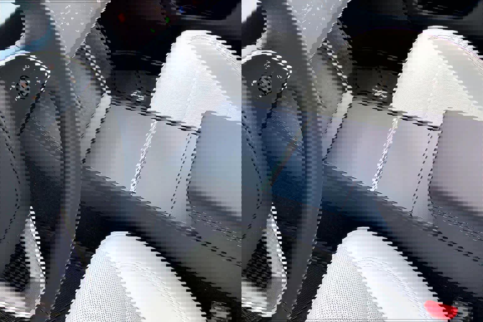 Used 2025 Tesla Model 3 Long Range image 16