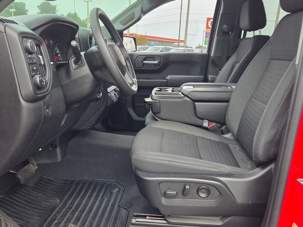 Certified 2022 Chevrolet Silverado 1500 Custom AWD/4WD image 3