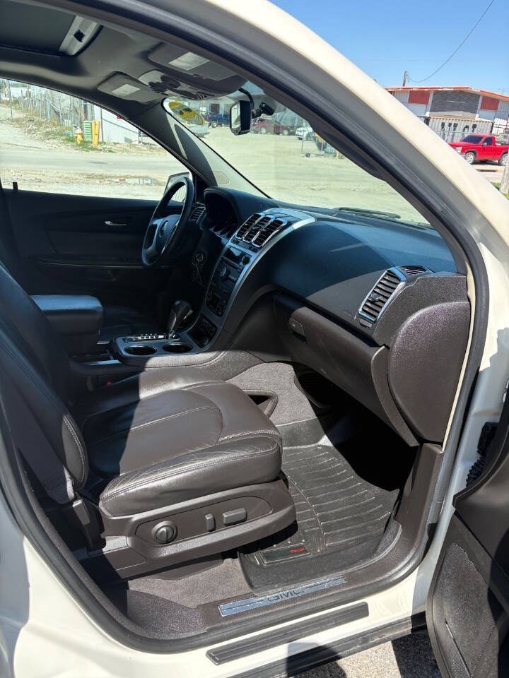 Used 2009 GMC Acadia SLT w/ Technology Package AWD/4WD image 8