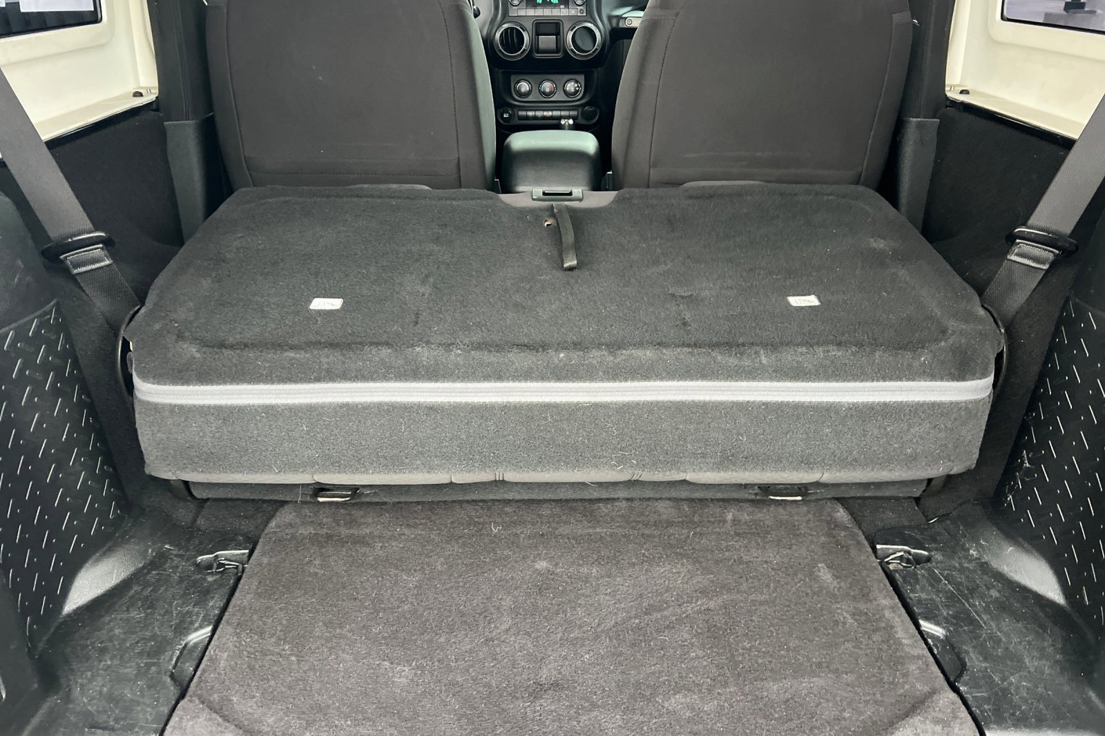 Used 2014 Jeep Wrangler Sport image 12