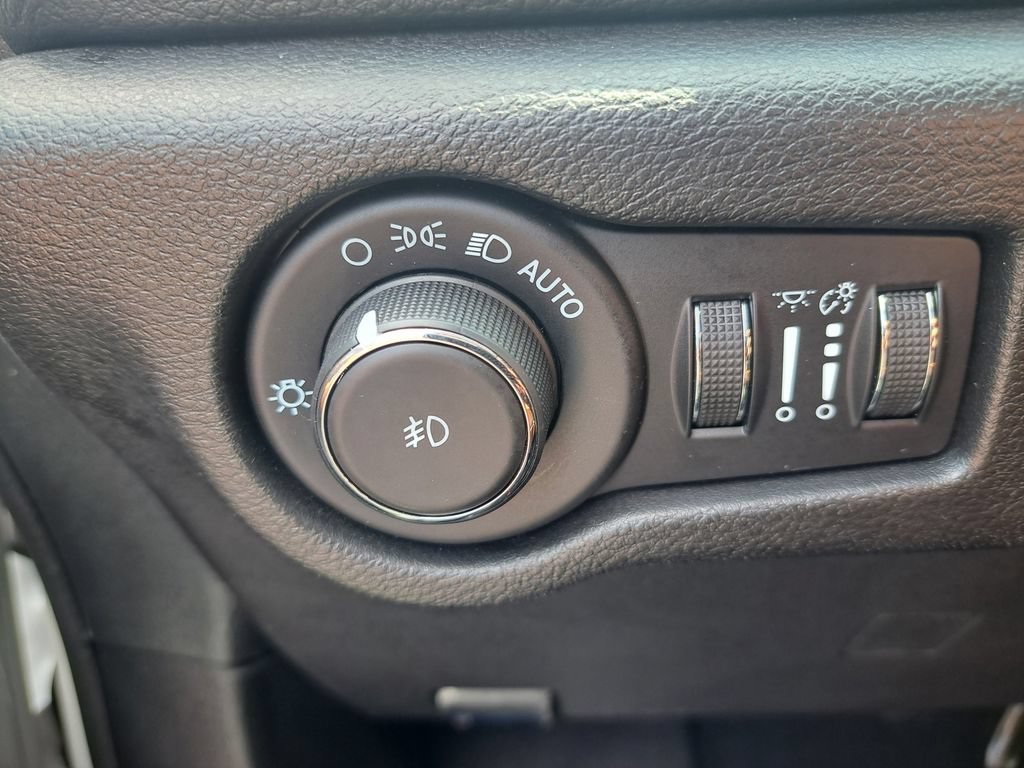 Certified 2022 Chrysler Pacifica Pinnacle FWD image 25
