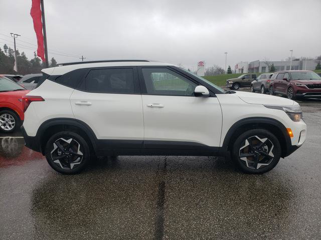 Certified 2025 Kia Seltos S image 3