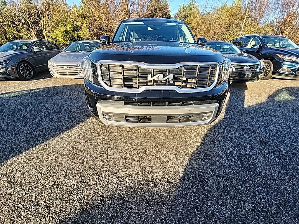 Used 2023 Kia Telluride SX image 2