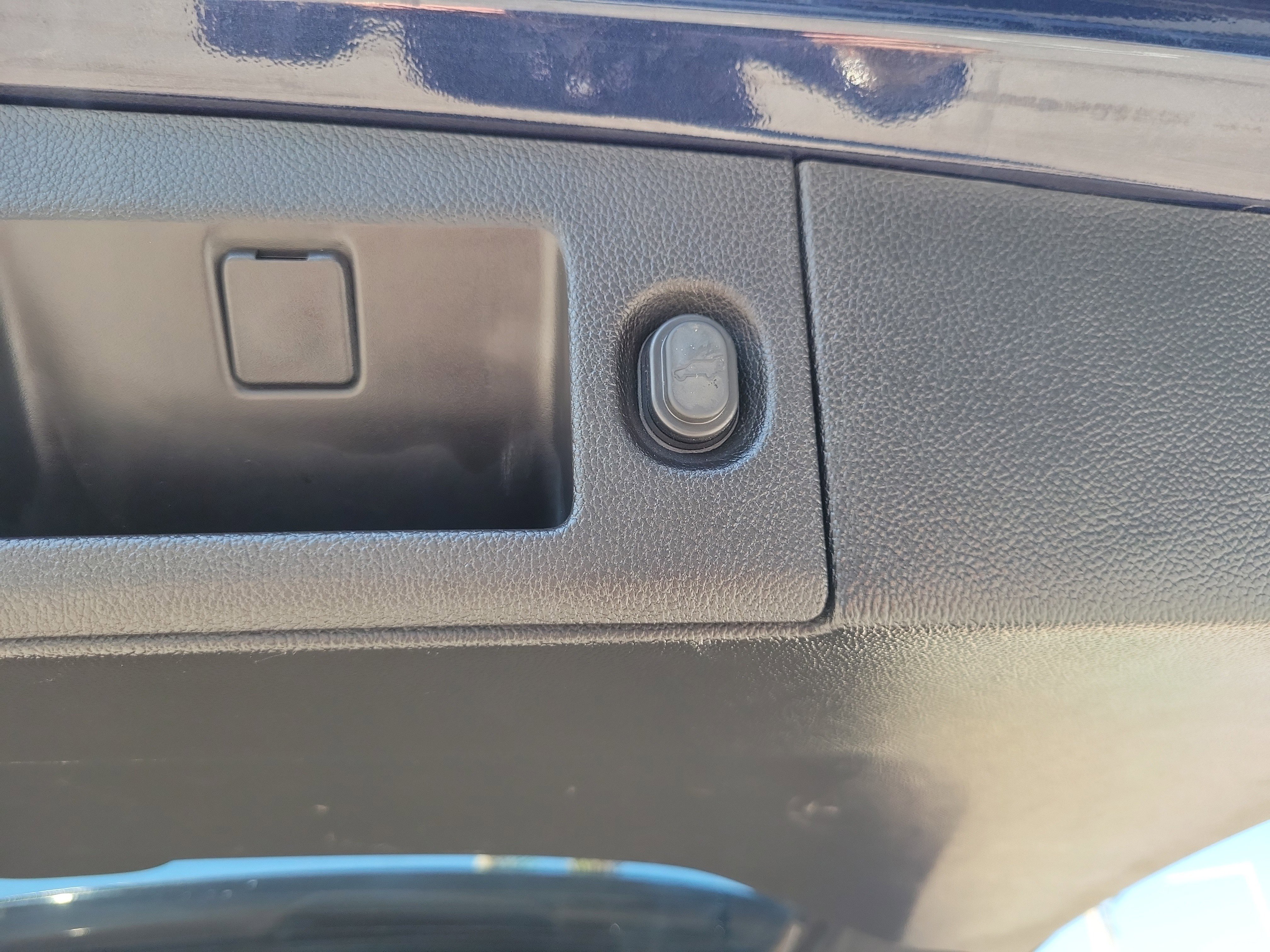 Used 2017 Chevrolet Tahoe LT w/ Max Trailering Package RWD image 11