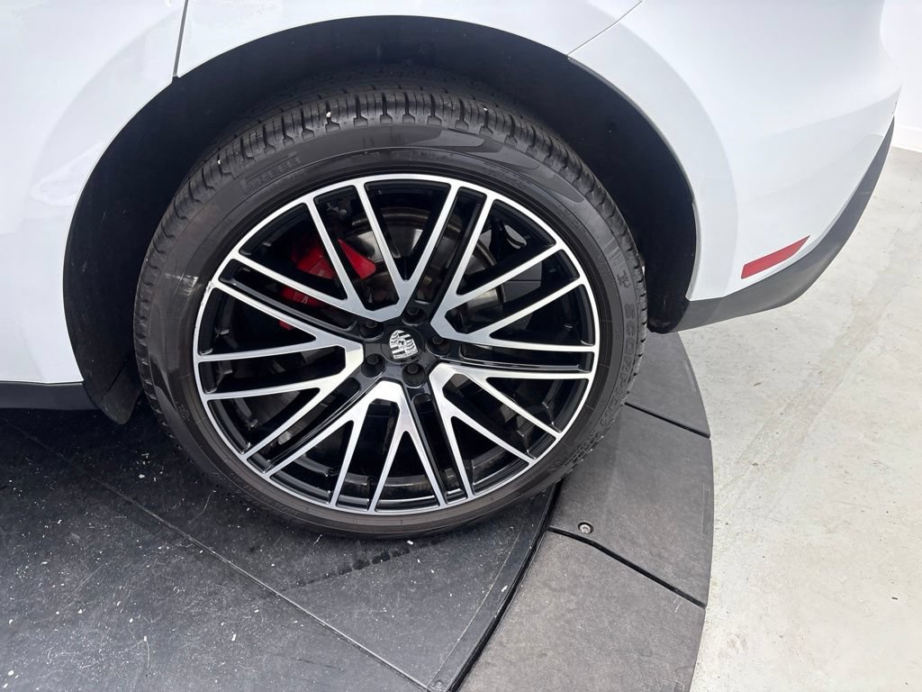 Certified 2024 Porsche Macan S AWD/4WD image 15