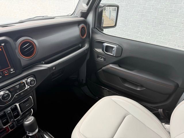 Used 2023 Jeep Gladiator Mojave w/ LED Lighting Group AWD/4WD image 21