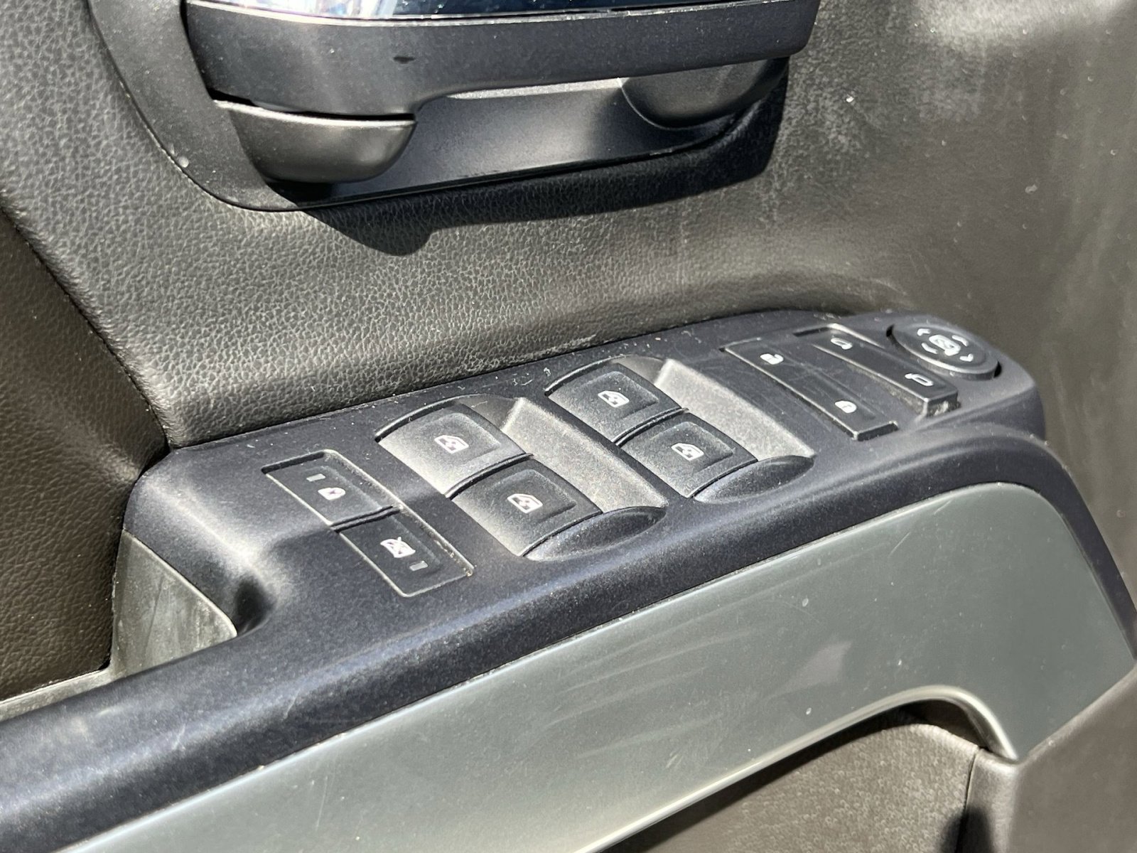 Used 2015 Chevrolet Silverado 2500 LT image 12