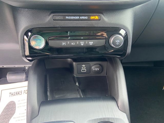 New 2025 Ford Escape SE w/ PHEV Premium Package image 24