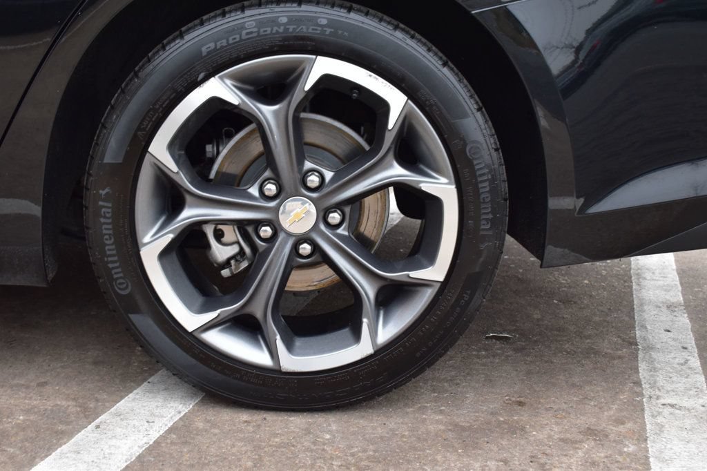 Used 2022 Chevrolet Malibu LT FWD image 11