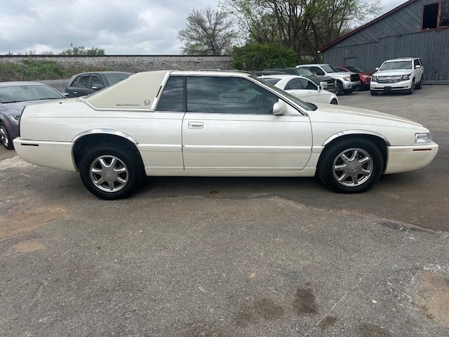 Used 2000 Cadillac Eldorado Touring image 4