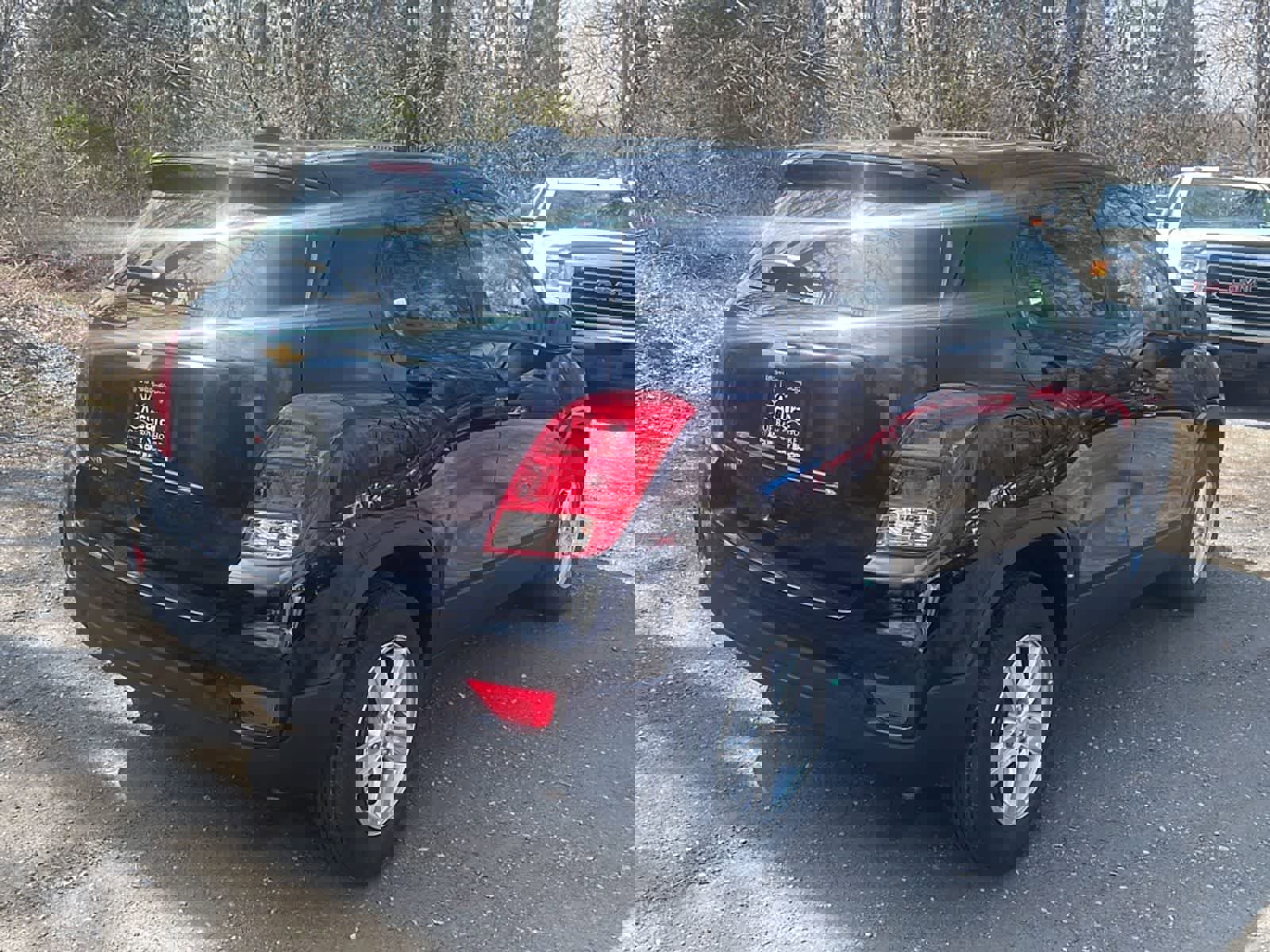 Used 2022 Chevrolet Trax LS w/ Tint and Cruise Package image 8